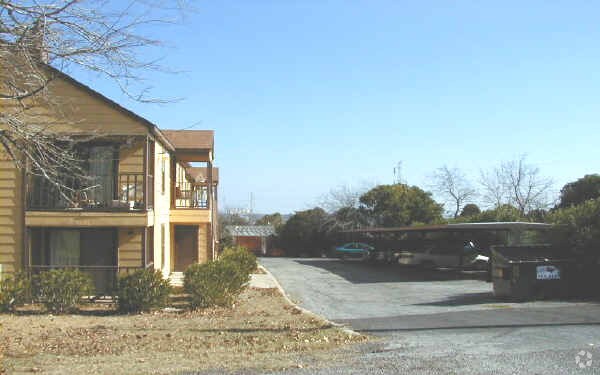 Building Photo - 100 Cloudhaven Dr