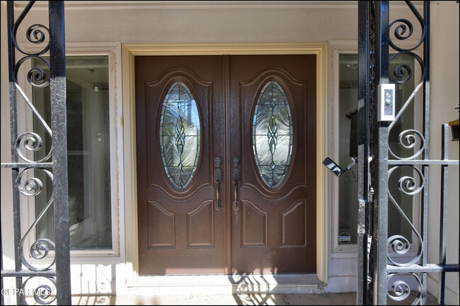 Foto del edificio - 3433 Clearview Ln