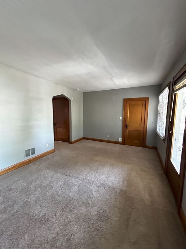 Building Photo - 1156 Wilson Ave