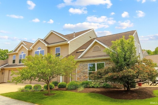 Building Photo - 9925 Oak Trail Rd