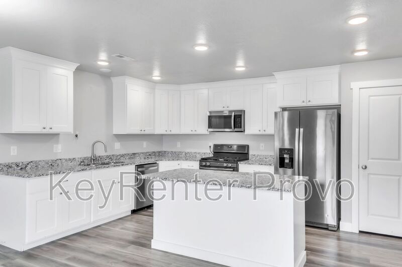 Foto principal - 1042 N 120 E St