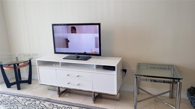 Foto del edificio - 16699 Collins Ave