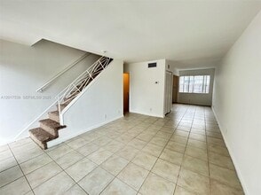 Building Photo - 4817 NW 9th Dr