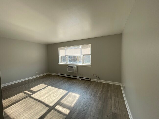 Foto del edificio - 5920 N Kenmore Ave
