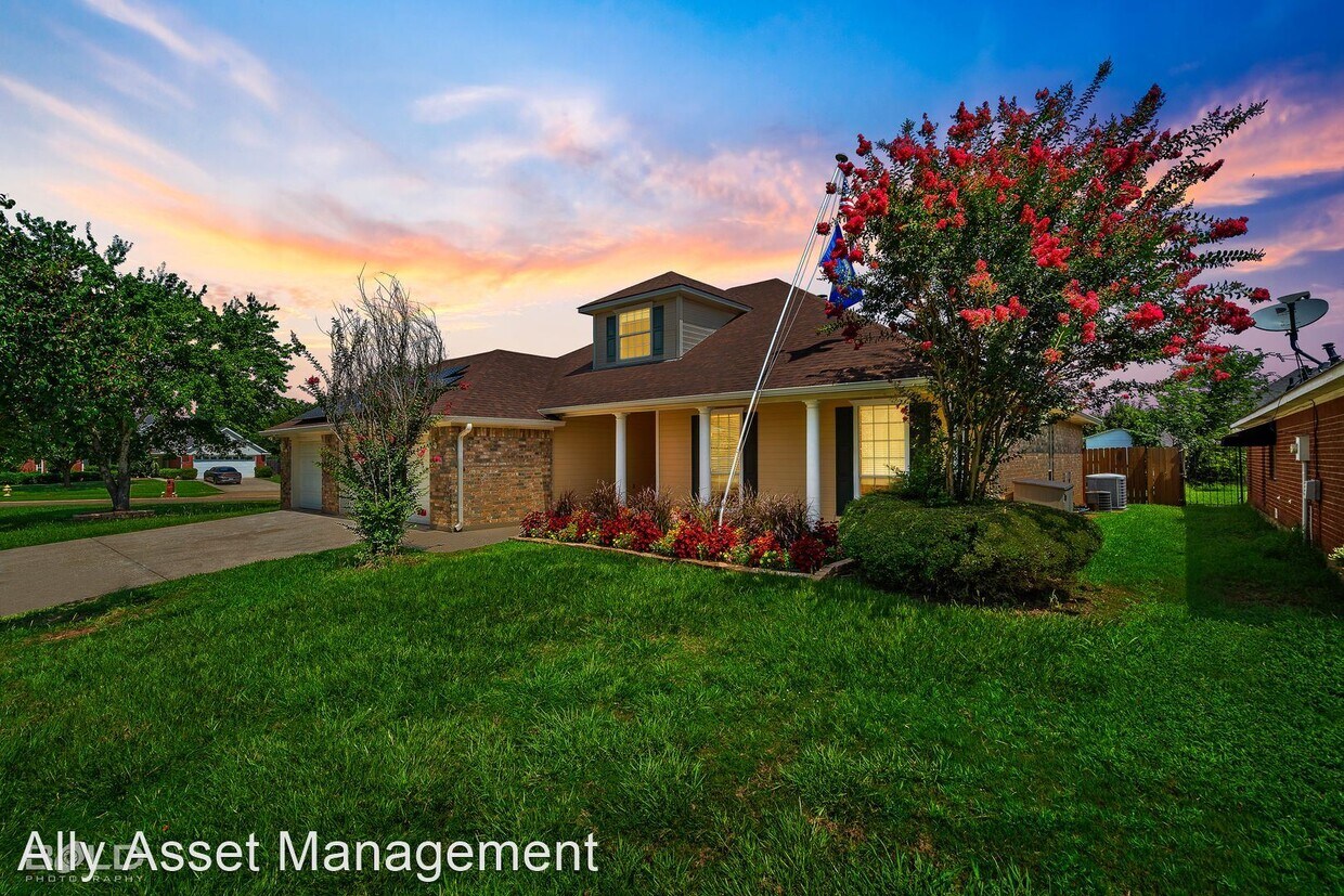 Primary Photo - 4 br, 2 bath House - 6103 Richmond Dr. Bos...