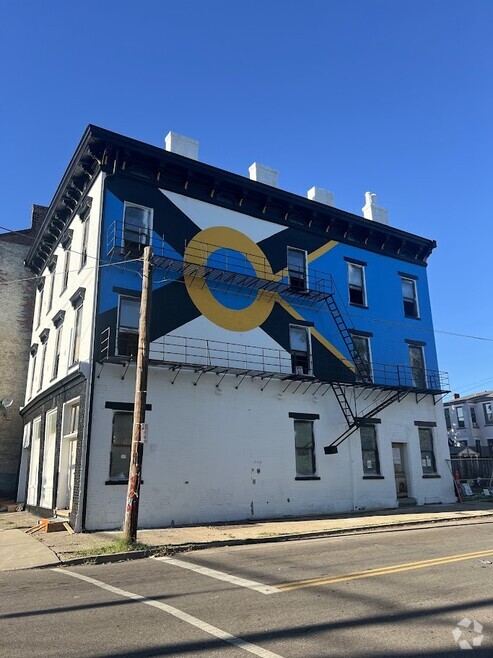 Building Photo - 2900 Colerain Ave