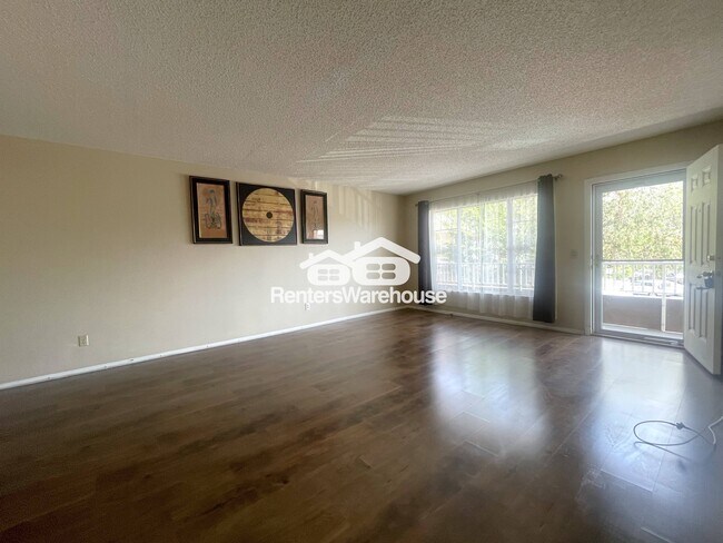 Foto del edificio - 2402 Ecuadorian Way