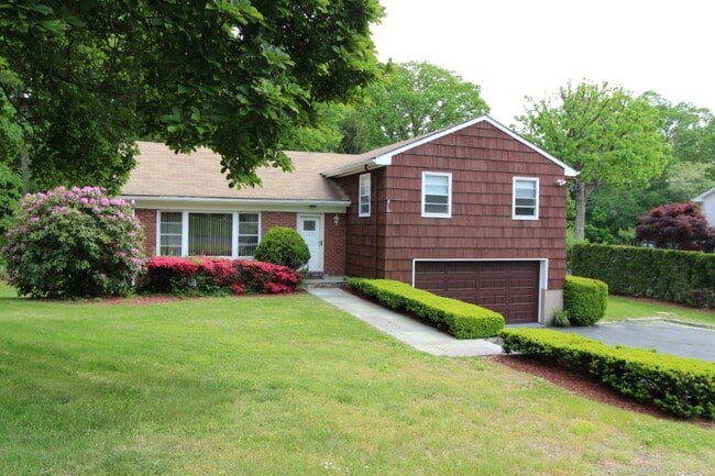 4 Bedroom 3 Bath Well Kept House in West H... - 4 Bedroom 3 Bath Well Kept House in West H...