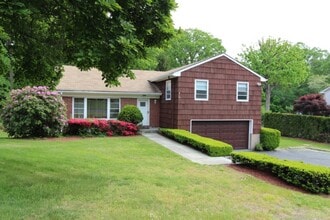 Building Photo - 606 Rocky Ridge Rd