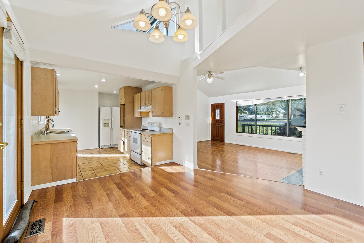 Foto principal - 10012 136th Ave NE