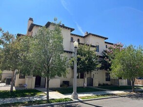 Building Photo - 247 S Arroyo Dr