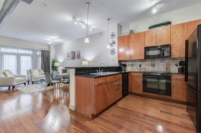 Photo - 1901 Post Oak Blvd Apartment