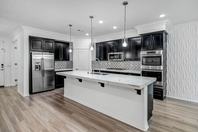 Building Photo - Completely Custom Single-Story 4 Bedroom, ...
