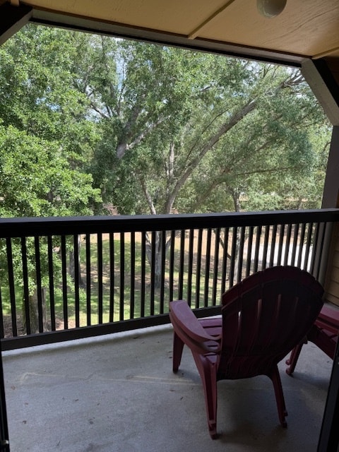 Building Photo - 385 Woodside Dr