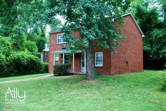 Building Photo - 122 Harmon St