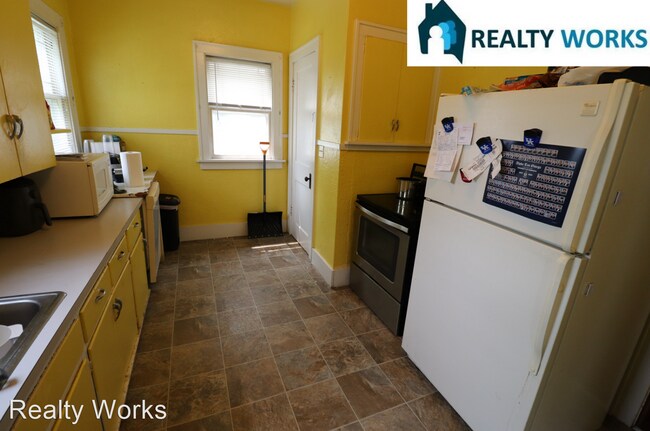 Building Photo - 5 br, 2.5 bath House - 4845 Leighton Ave