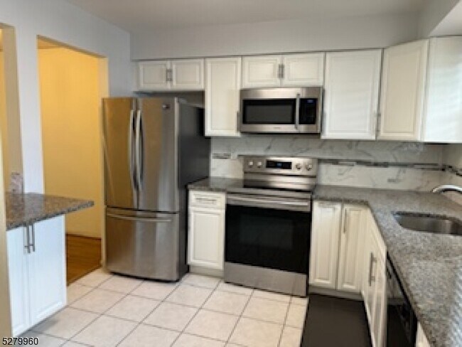 Foto del edificio - 369 Burdock Ct