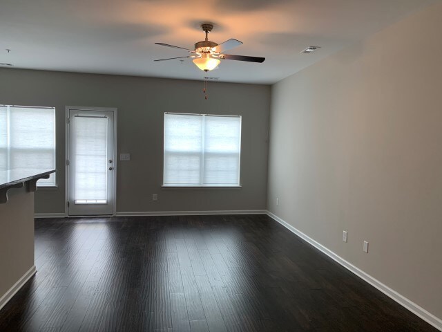 Building Photo - 405 Birr Dr