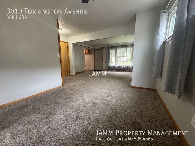 Building Photo - 3010 Torrington Ave