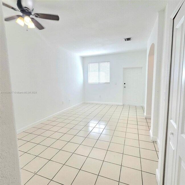 Foto del edificio - 2815 SE 16th Ave