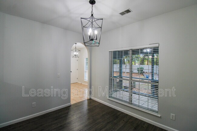 Building Photo - 541 Antebellum Ln