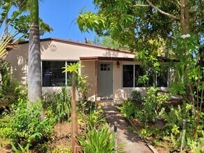 Building Photo - 1724 NE 16th Terrace