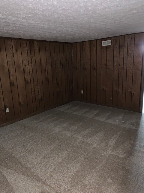 sótano - 5252 Bracken House Ct