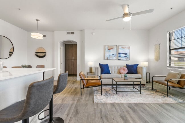 Building Photo - 9450 W Cabela Dr