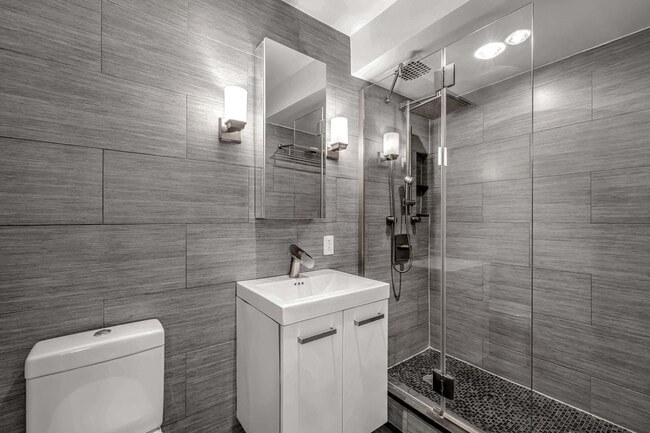 Foto del edificio - 250 W 15th St