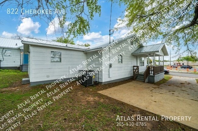 Building Photo - 822 Cherokee Ave
