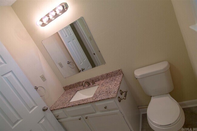 Foto del edificio - 45 Perin Rd