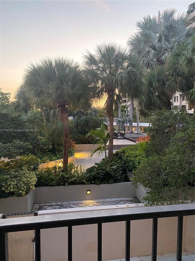 151 Crandon Blvd Unit 209, Key Biscayne, FL 33149 Condo for Rent in