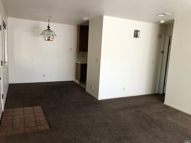 Building Photo - 101 Agua Caliente Rd W