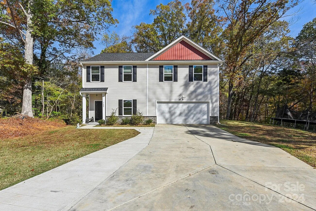 Building Photo - Room in House on Denbur Dr