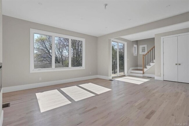 Building Photo - 14 Cullen Ave