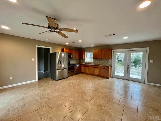 Building Photo - 1127 Redwood Ln