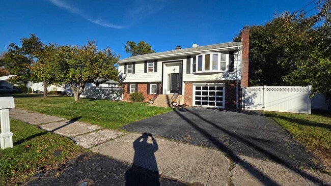 Building Photo - 127 Ursini Dr