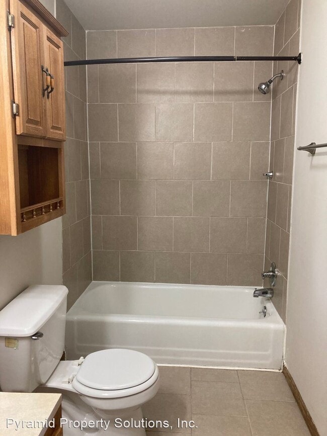 Building Photo - 3 br, 1 bath House - 135 10th St