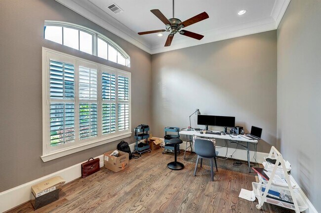 Foto del edificio - 1602 E Rose Terrace Ln