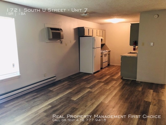 Foto del edificio - 2 Bedroom MOVE IN SPECIAL !