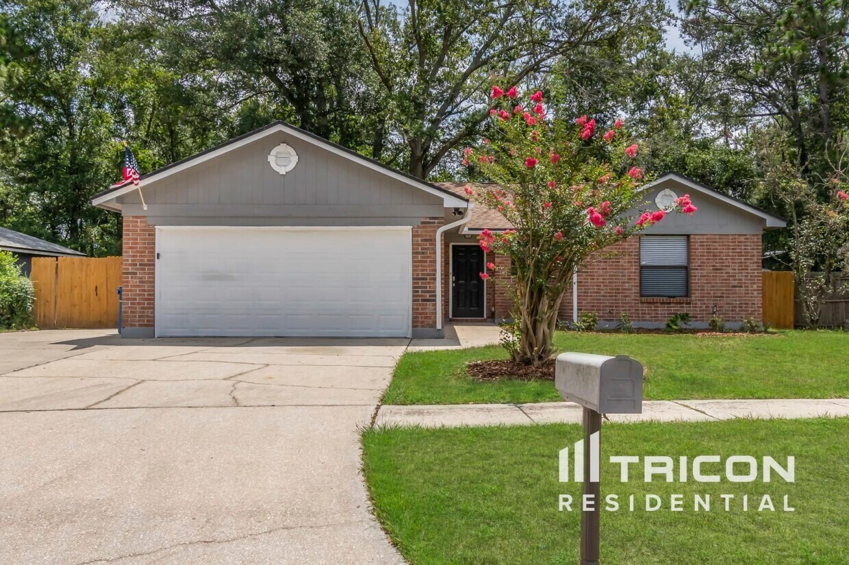 Foto principal - 2425 Justin Rd E