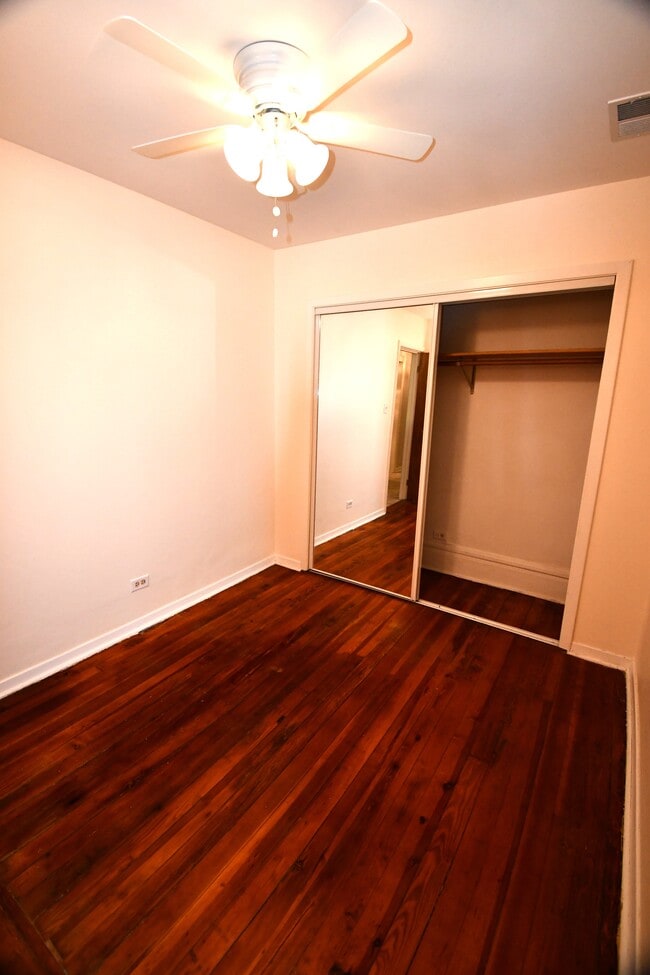 Foto del edificio - 1835 W Addison St