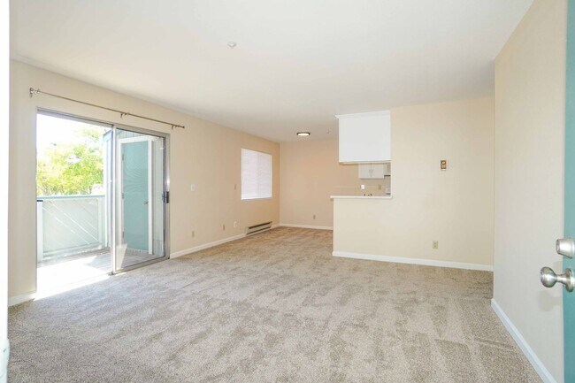 Foto del edificio - 3670 Silver Oaks Way E