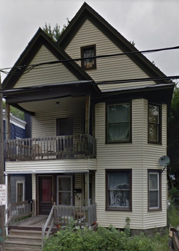 Primary Photo - 849 Emmett St