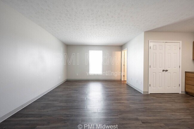 Foto del edificio - 1702 W Michigan St