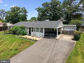 Building Photo - 6109 Leewood Dr