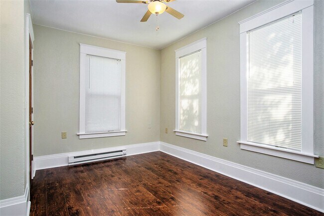 Completely Remodeled - 1211 Pine St