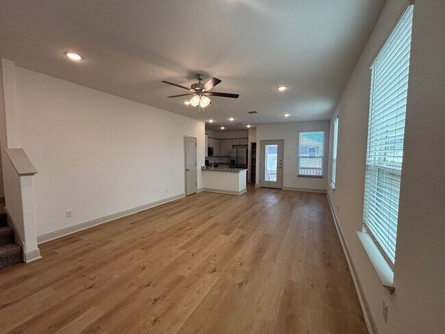 Foto del edificio - New Townhome, Ready for Move-in