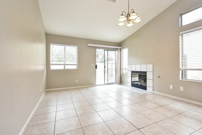 Building Photo - 1809 Casa Verde Dr