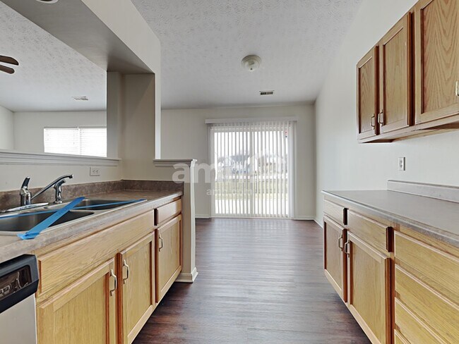 Building Photo - 32 Meadowcrest Drive